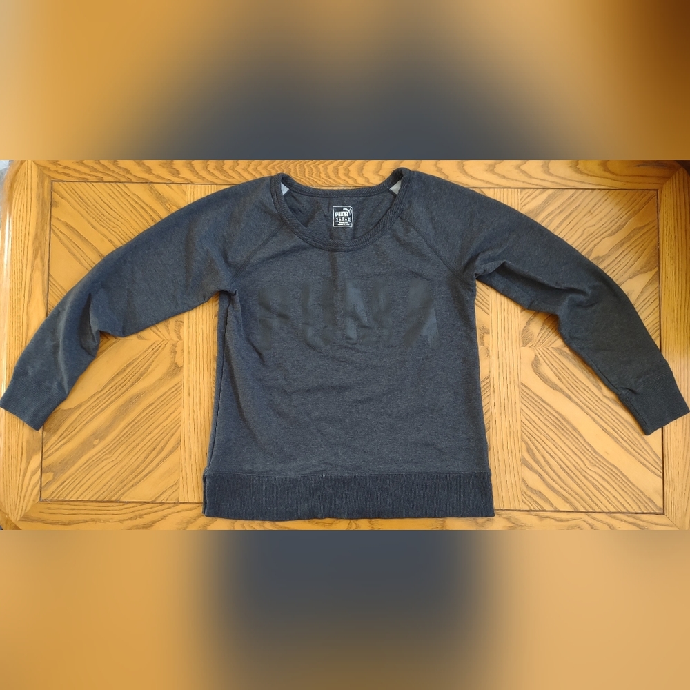 Puma logo crew gray sweater